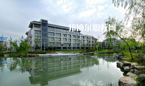 襄樊工業(yè)學(xué)校2022年報(bào)名條件、招生要求、招生對(duì)象