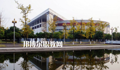 武漢供銷商業(yè)學校2022年報名條件、招生要求、招生對象