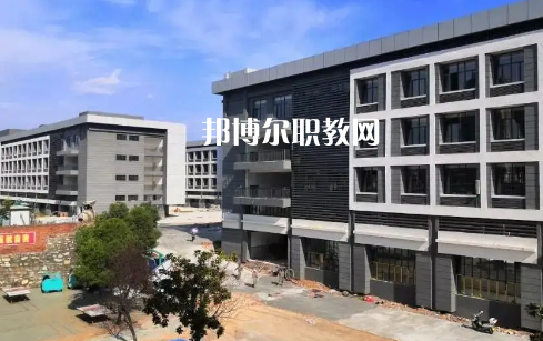 鄖西職業(yè)技術(shù)學(xué)校2022年報名條件、招生要求、招生對象