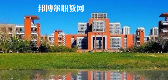 云南高職?？圃盒Ｅ琶?強