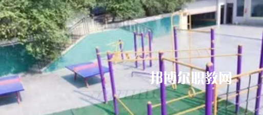 威遠(yuǎn)縣聯(lián)想職業(yè)技術(shù)學(xué)校2023年學(xué)費(fèi)、收費(fèi)多少