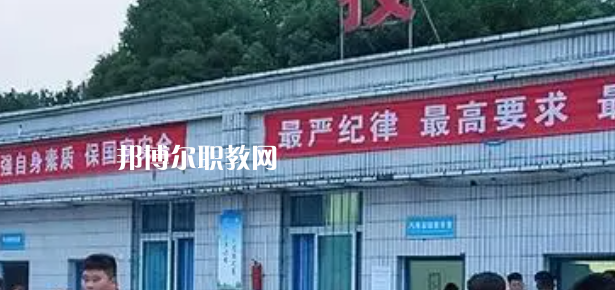四川省南充市高坪職業(yè)高級中學(xué)2023年學(xué)費、收費多少