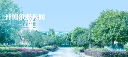 成都新高技工學(xué)校地址在哪里，哪個(gè)地區(qū)，哪個(gè)城市?