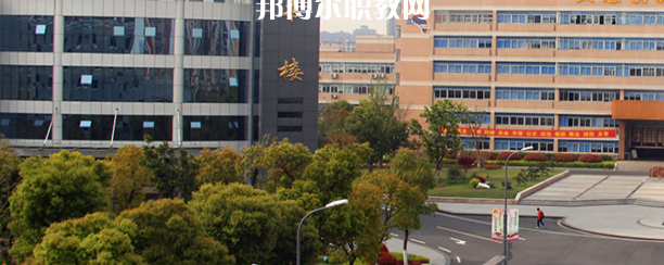 江蘇聯(lián)合職業(yè)技術(shù)學(xué)院無錫機(jī)電分院地址在哪里，哪個地區(qū)，哪個城市?