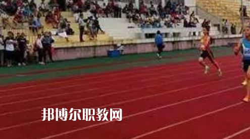 南通市體育運(yùn)動(dòng)學(xué)校地址在哪里，哪個(gè)地區(qū)，哪個(gè)城市?