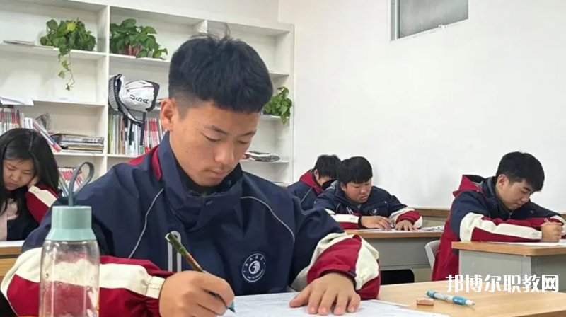 2023鄭州創(chuàng)新科技中等專業(yè)學(xué)校招生計(jì)劃 招生人數(shù)是多少(附要求、條件、對象)