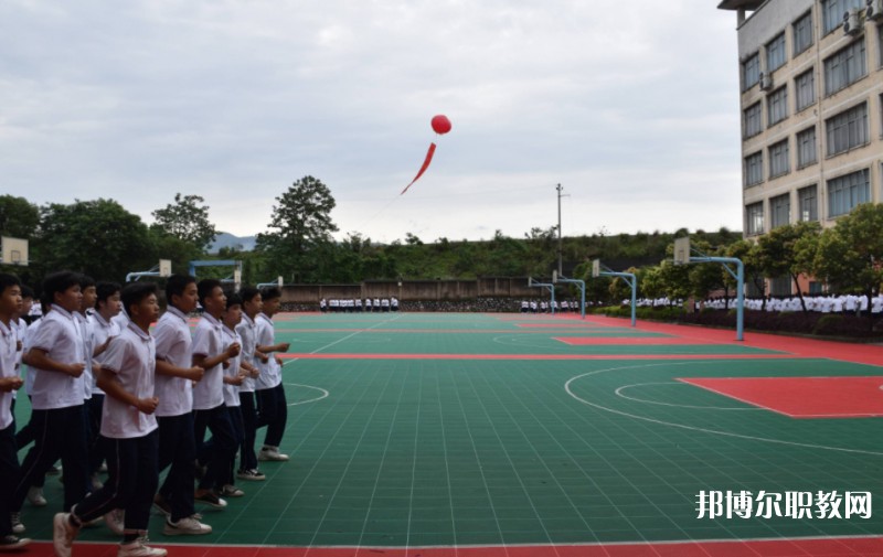 2024靈川縣職業(yè)中等專業(yè)學(xué)校招生計(jì)劃 招生人數(shù)是多少(附要求、條件、對象)