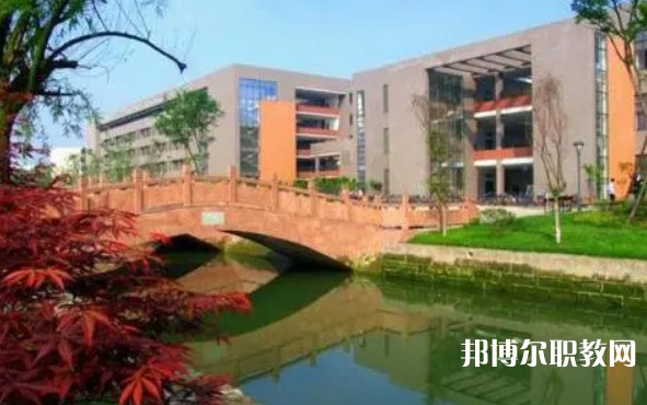 2024桂林市藝術學校招生計劃 招生人數(shù)是多少(附要求、條件、對象)