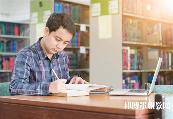 廣西哪里的技工學校能讀西式烹調(diào)專業(yè)
